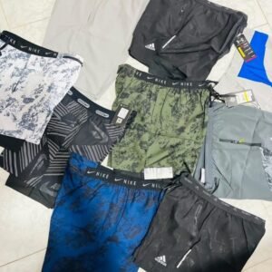 Short sportif Nike / Adidas
