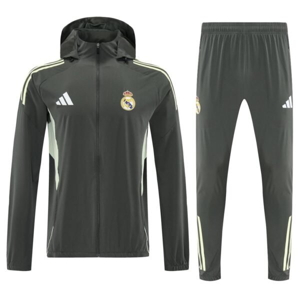 30c4a88f-c945-4098-a9f8-0bb8a8d9993f Jogging Real Madrid