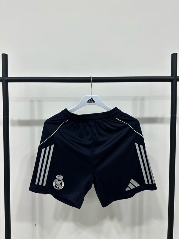 873849e2-e9fb-48af-8787-c2a95eca5986 Short réal Madrid