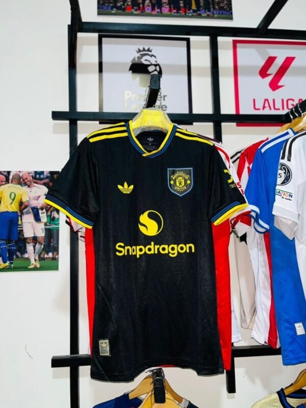 8f2eb5db-a12c-4cdc-89c1-66faeca0f1dc Maillot Manchester United