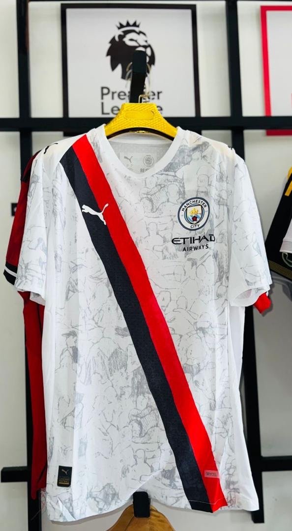 9a767236-53e8-44de-b947-5a04638633d4 Maillot manchester city extérieur