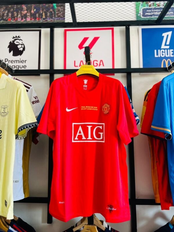 ce73071f-5f3c-483b-8490-ea95c33341ee Retro manchester united