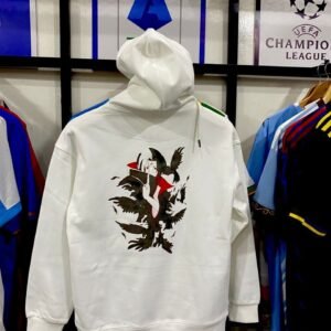 d14d0858-1d6f-4bb2-9ae4-e837fcb528b1 Pulls mangas itachi uchiha