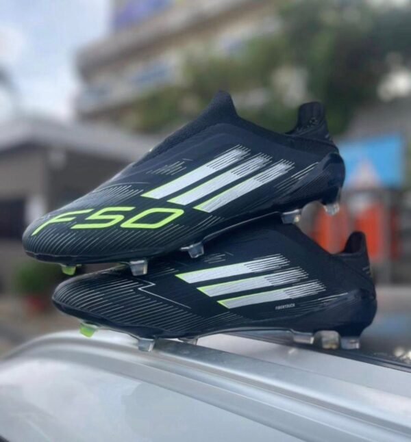 Crampons Adidas F50