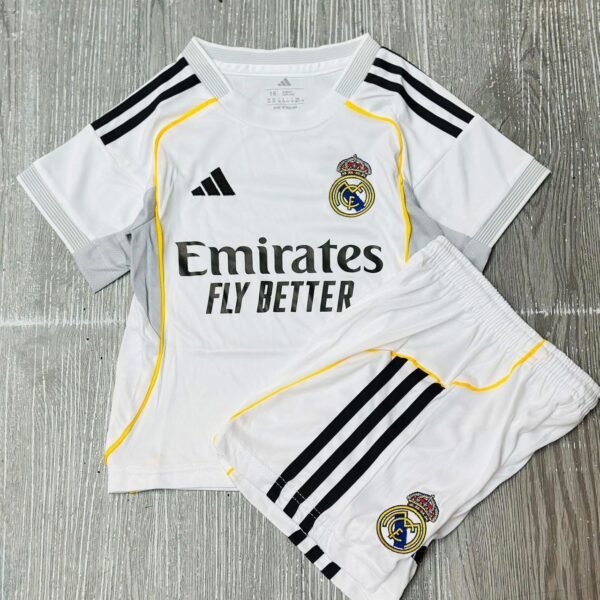 f3cd4fd4-dbcb-4462-87d2-1038dbed150f Maillot Real Madrid