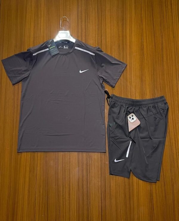 Ensemble sport nike