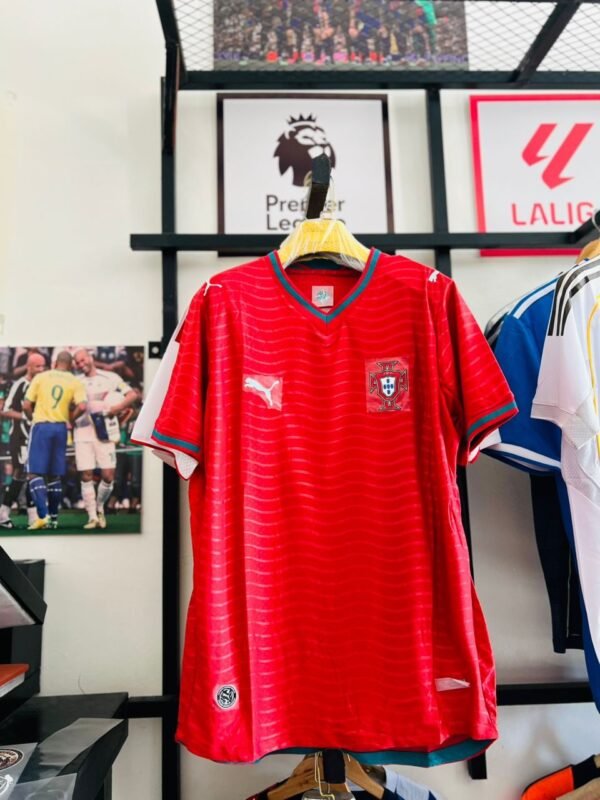 dec1e70c-743b-4f39-b1f8-5f4c68f614dd Maillot Portugal