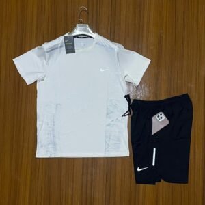 f5ba1c75-88af-4ce5-9f76-ed1d18df8503 Ensemble sport nike