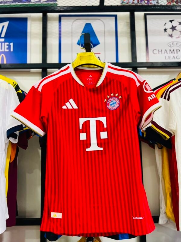 05aac2c3-df1d-45a7-af22-9a78a030031c Maillot Bayern