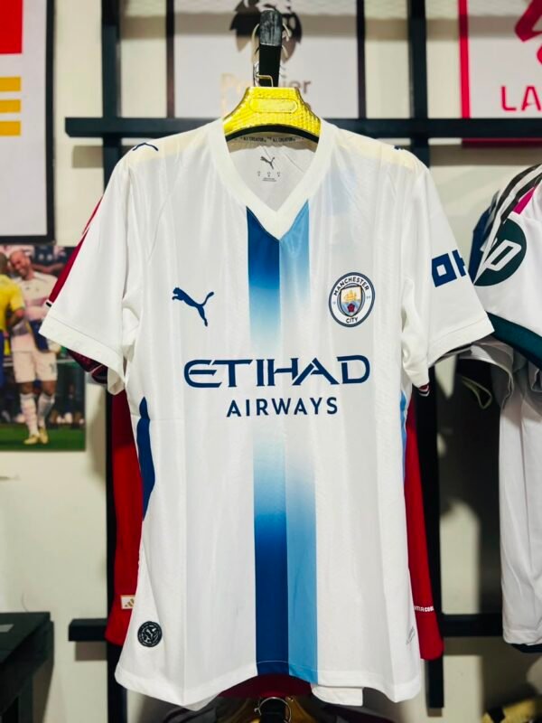 0f258ef0-1ef3-4f2e-bcbd-3065e7842e88 Maillot Manchester city